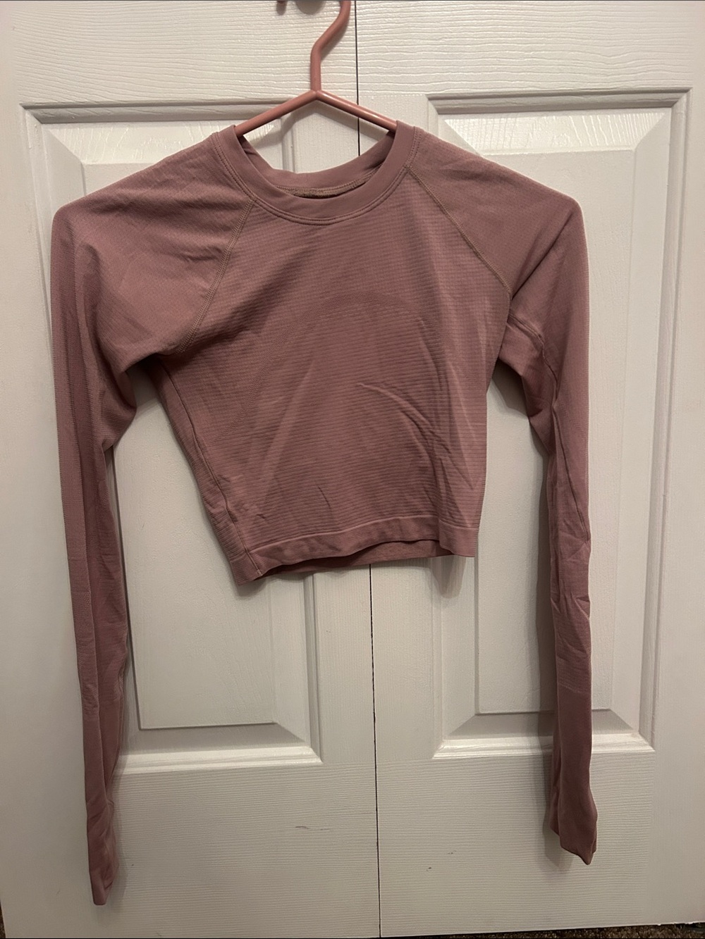 Women's Pink Long Sleeve Cropped Lululemon Top